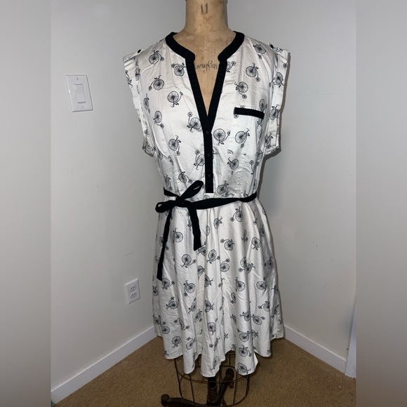 Dorothy Perkins Dresses & Skirts - Dorothy Perkins Light Blue Dress with Black Bicycle Print and Trim